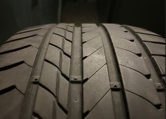 215 / 50 R17 - letné - 2