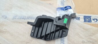 Držiak originál pravého svetla Hyundai Tucson nový P - 2