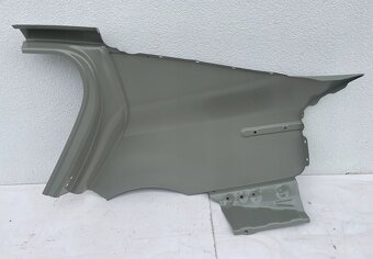 Kia stinger 2017- pravý zadný blatník - 2