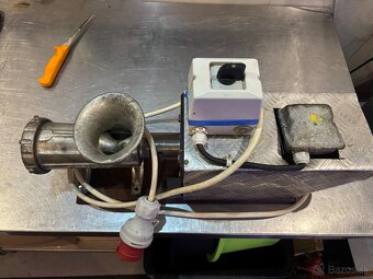 Predam silny mlyncek na maso na 400V - 2