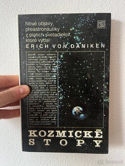 Erich von Däniken - Kozmické stopy - 2