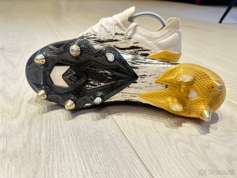 ADIDAS PREDATOR Freak.1 nízke SG , veľkosťUK 8 - EUR 42 - 2