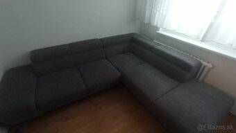 Veľká rozkladacia rohová sedačka. - 2