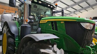 John Deere 6R215 - 2