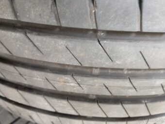 Goodyear 225/40R18 - 2