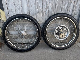 Babetta 210/225 kolesa - 2