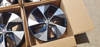 Toyota rav4 suzuki 5x114,3 r18 renault arkana honda crv - 2