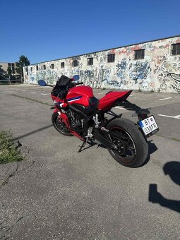 Predám motorku Honda CBR650R 2024 - 2