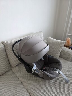 CYBEX Cloud Z i-Size Vajíčko+ zakladna - 2