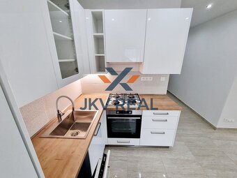 ZNÍŽENÁ CENA ČERSTVO ZREKONŠTRUOVANÝ 3,5-IZBOVÝ BYT, STARÉ - 2