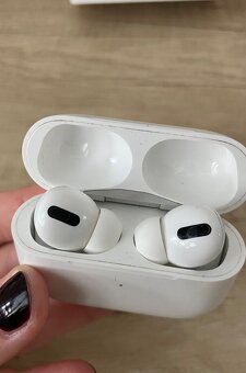 Apple AirPods Pro - 2