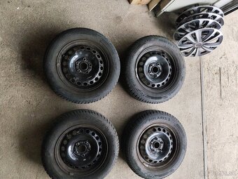Zimné pneumatiky + disky plechové 195/65 R15 - 2