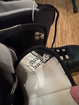 Predám snowboardove topánky BURTON - 2