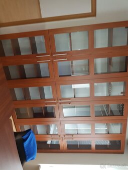 predam kancelarsky nabytok kniznica stoly - 2