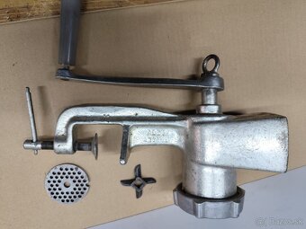 Mlynček na mäso - 2