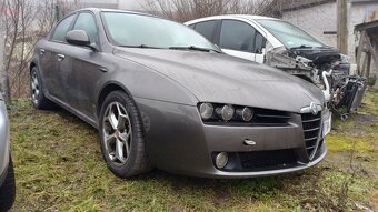 Alfa romeo 159  vhodné na ND iba v celku - 2