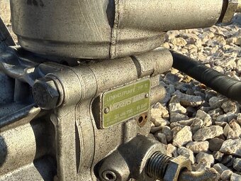 Mercedes w201 servočerpadlo - 2