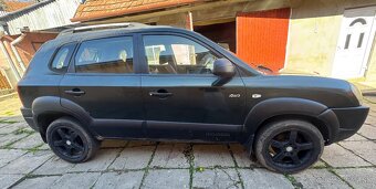 Hyundai TUCSON - 2