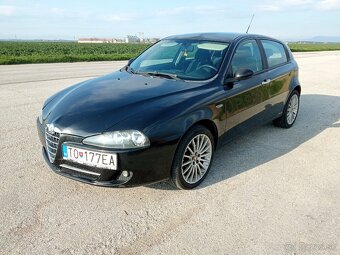 Predám Alfa Romeo 147 1.6 benzín 77kw r.v.2008 - 2