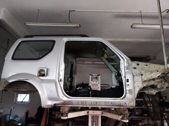 Suzuki Jimny - karoséria bez korózie - 2