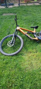 Predám CANYON Spectral CF8 CLLCTV 2024 carbon  vel. M - 2