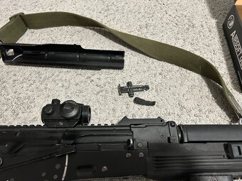 Predám airsoftovú zbraň AK74 - 2