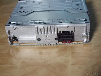 SONY_CDX-GT212 - 2