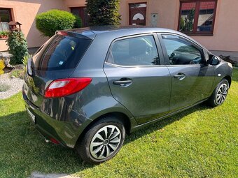Mazda 2 1.3i 55kW, r.v. 2008 – spoľahlivé mestské auto - 2