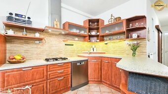 Predaj 3-izbový byt 63m² s terasou bazénom a záhradou o roz - 2