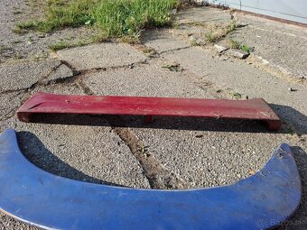 Zadné krídla   Opel tigra   Alfa romeo 33  Cena 10e za kus - 2