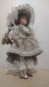 Porcelanova babika - 2