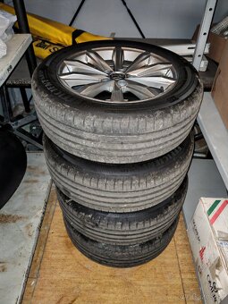VW London a pneu Goodyear 215/55 R17 nové - 2