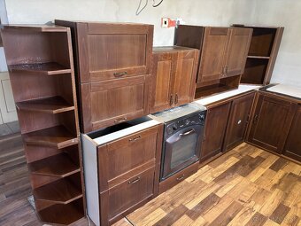 Obrovská masívna kuchyňská linka - 2