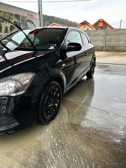 KIA Ceed trojdverák - 2