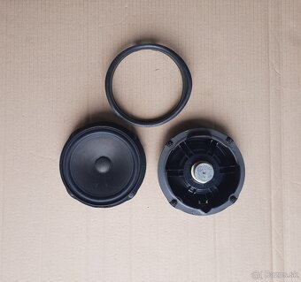 reproduktor Octavia 3 - 2