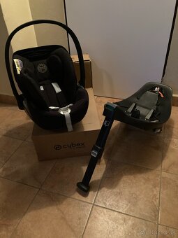 Cybex Cloud Z i-Size Deep black a Cybex Base Z - 2