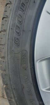 Elektroni škoda r 17 - 2