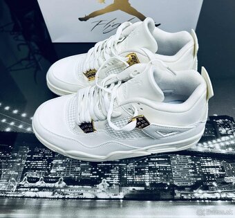 Jordan 4 metallic gold - 2