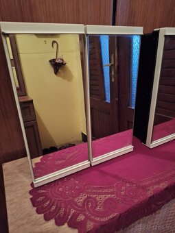 Staré kúpeľné skrinky - 2