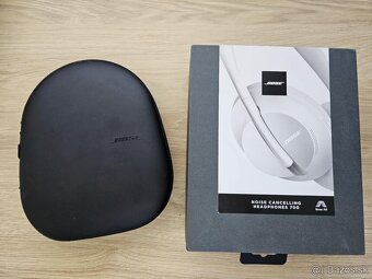 Bose Noise Cancelling Headphones 700, strieborne - 2