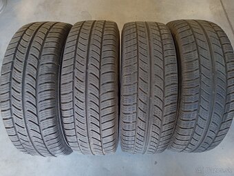 Predam 4ks zimne 225/70 R15C 112/110R CONTINENTAL - 2