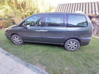 Predám Peuget 807 2.2 94 kW - 2