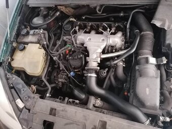 Motor citroen 2.2 hdi 2001 c5 - 2