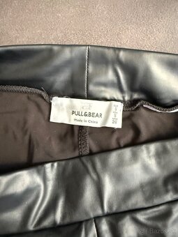Pull&Bear cierne kozene leginy, velkost S - 2