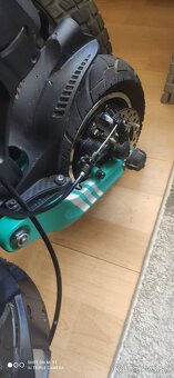 Predám Vsett 9+ dvojmotorová 48v 19,2Ah LG - 2