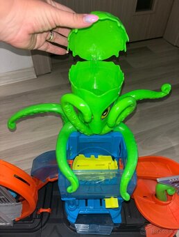 Autoumyváreň Hotwheels - 2