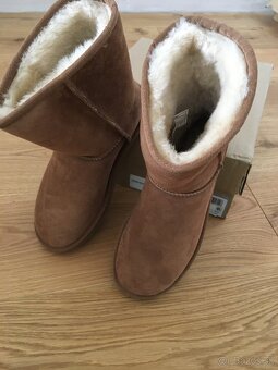 UGG W CLASSIC SHORT II dámske kožené snehule - 2