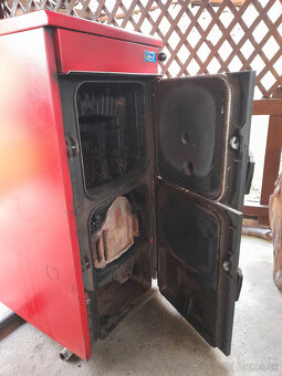 Liatinový kotol, pec na pevné palivo Attack - 2