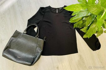 Predam damsku vestu a damske bluzky, velkost S - 2