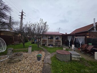 Krásna záhradka s útulnou chatou - 2